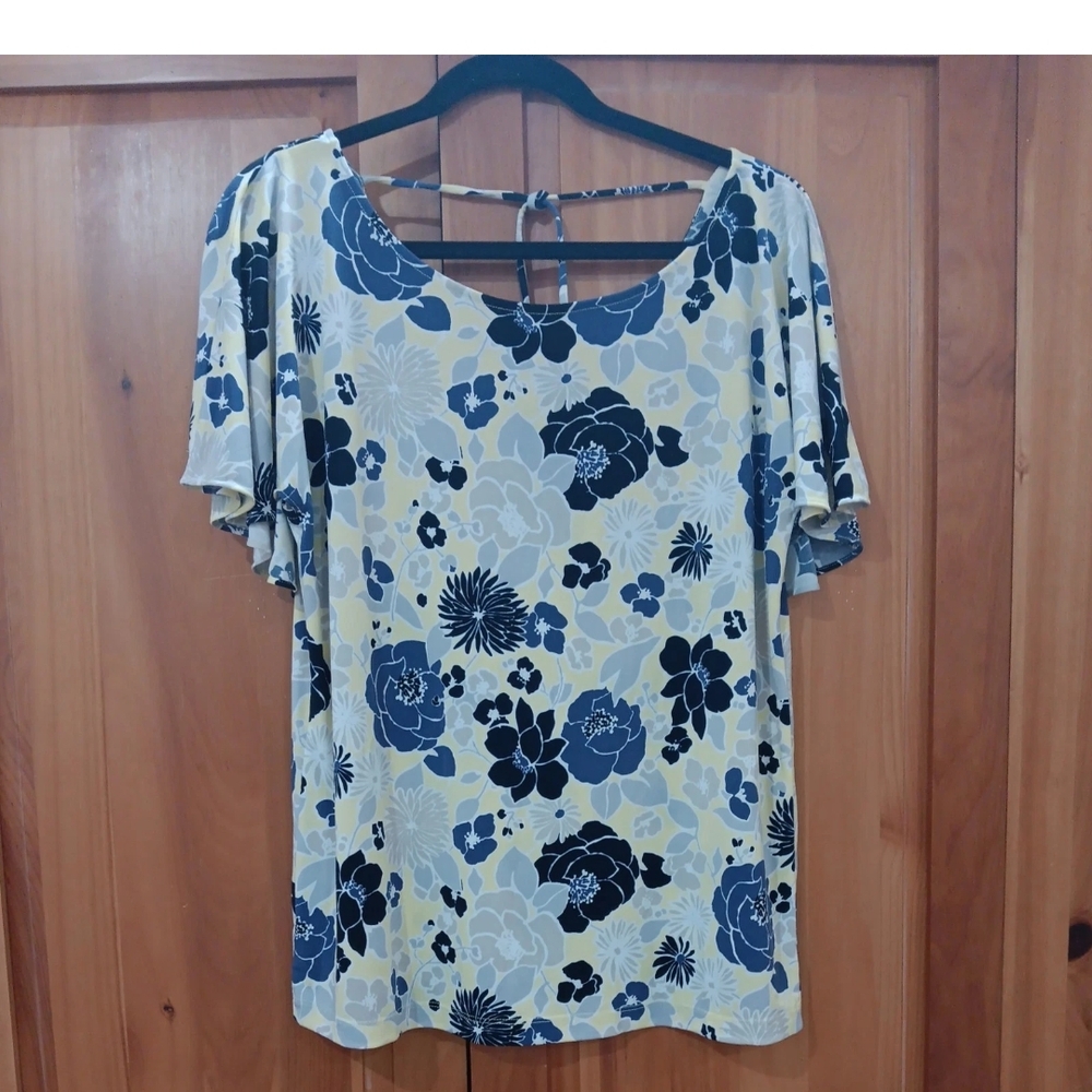 Ann Taylor Blue and Cream Floral Blouse